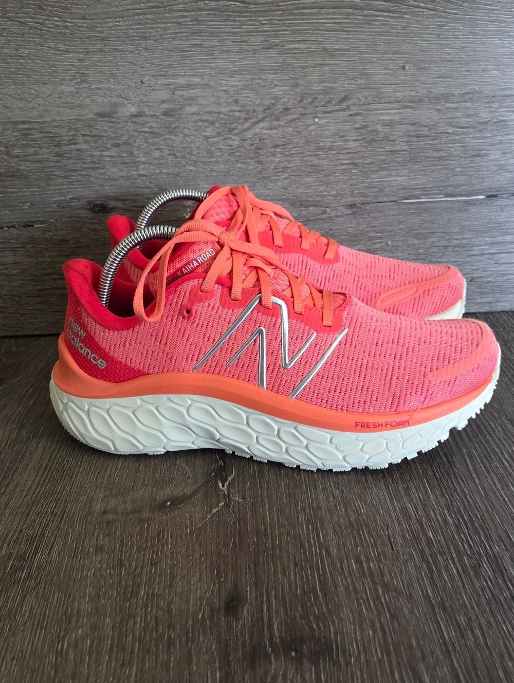 New Balance Fresh Foam X Kaiha Road For Crews  Sz 10 - Coral